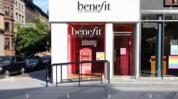 Benefit Cosmetics Chestnut Street Menawarkan Kecantikan Alami